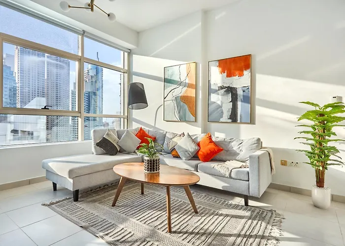 Stylish 2 Bedroom Apartment With Marina View & Balcony, Dubai Marina