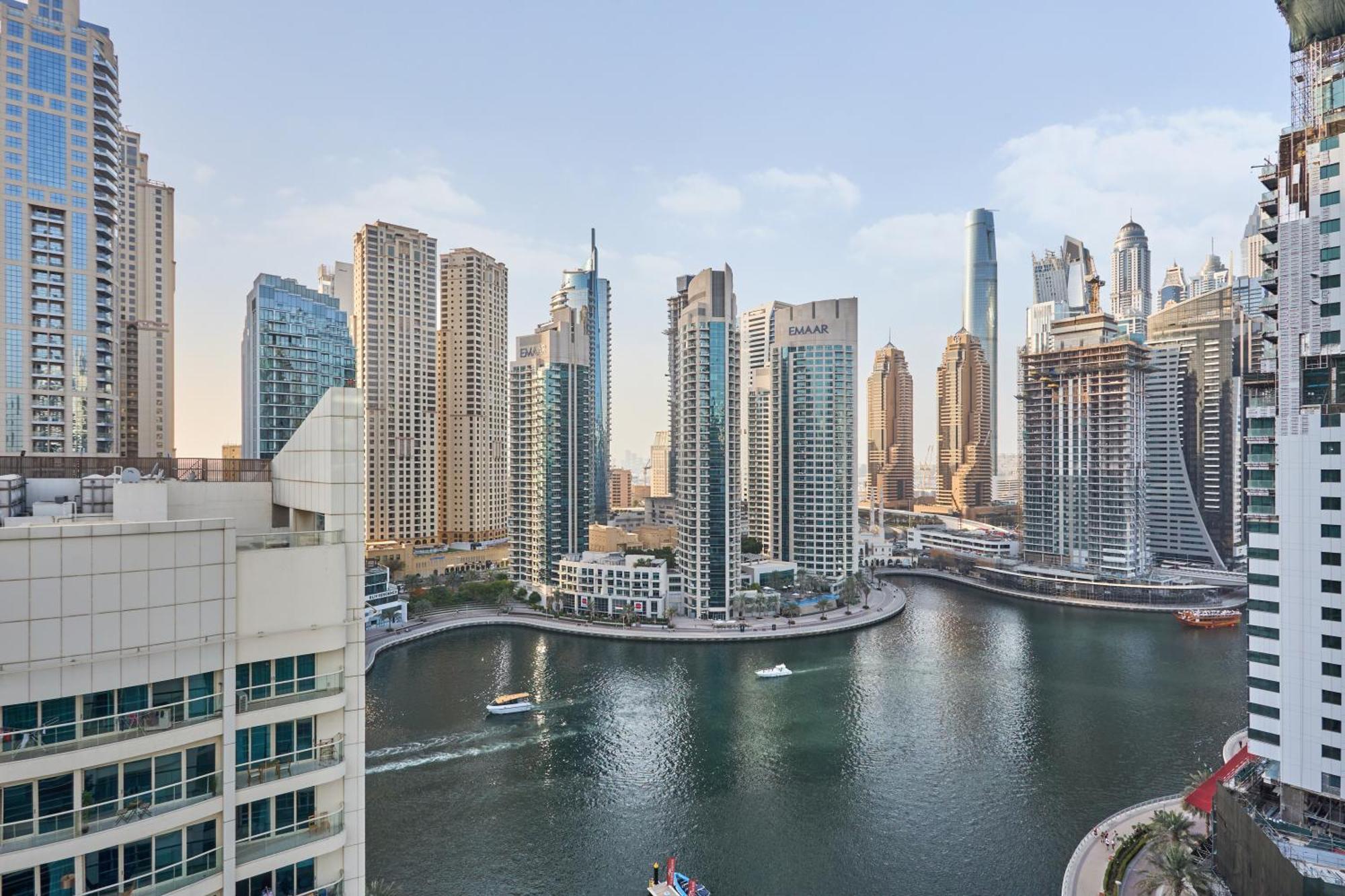 Apartment Stylish 2 Bedroom With Marina View & Balcony, Marina