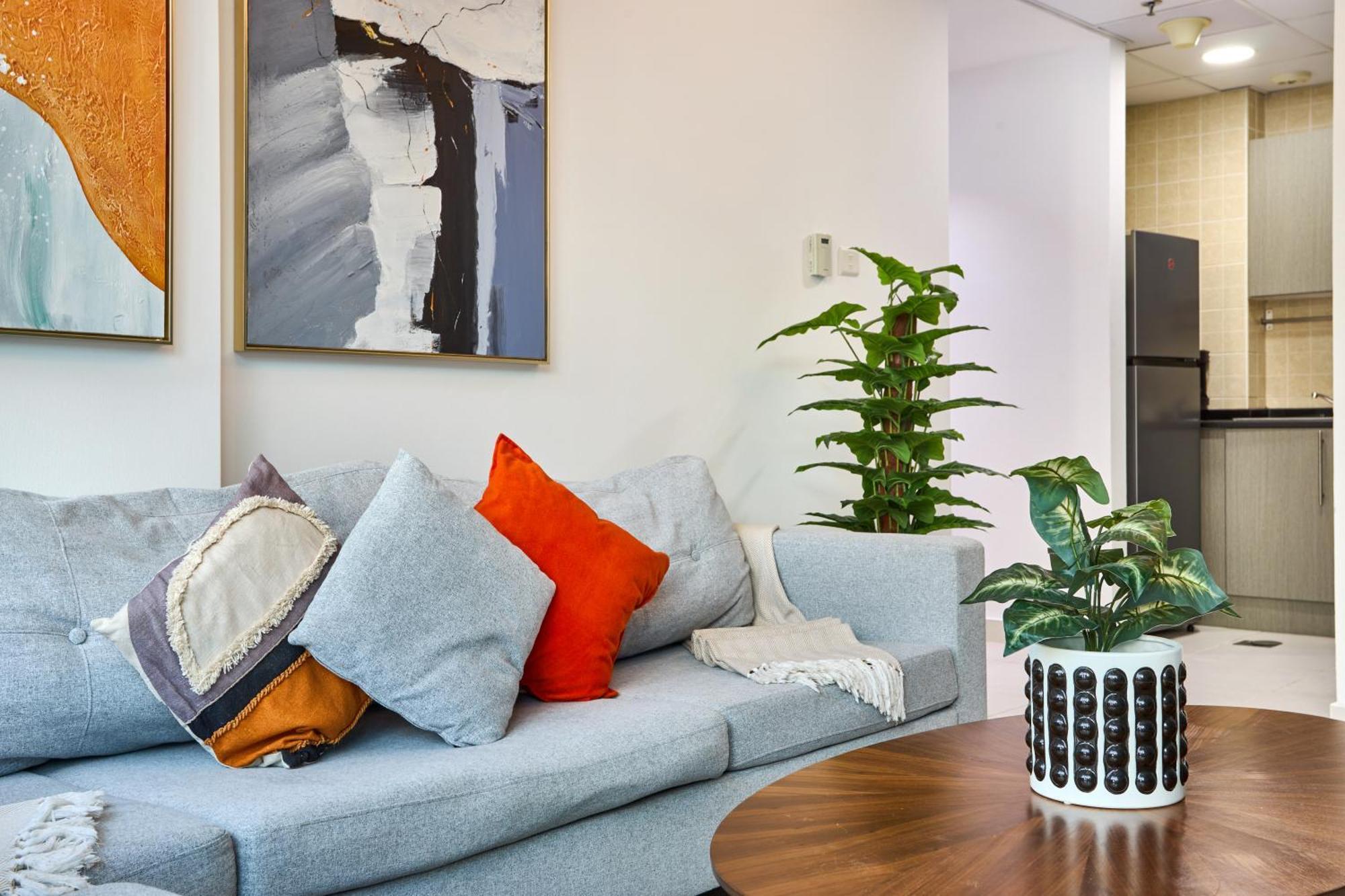 Stylish 2 Bedroom With Marina View & Balcony, Marina Dubai