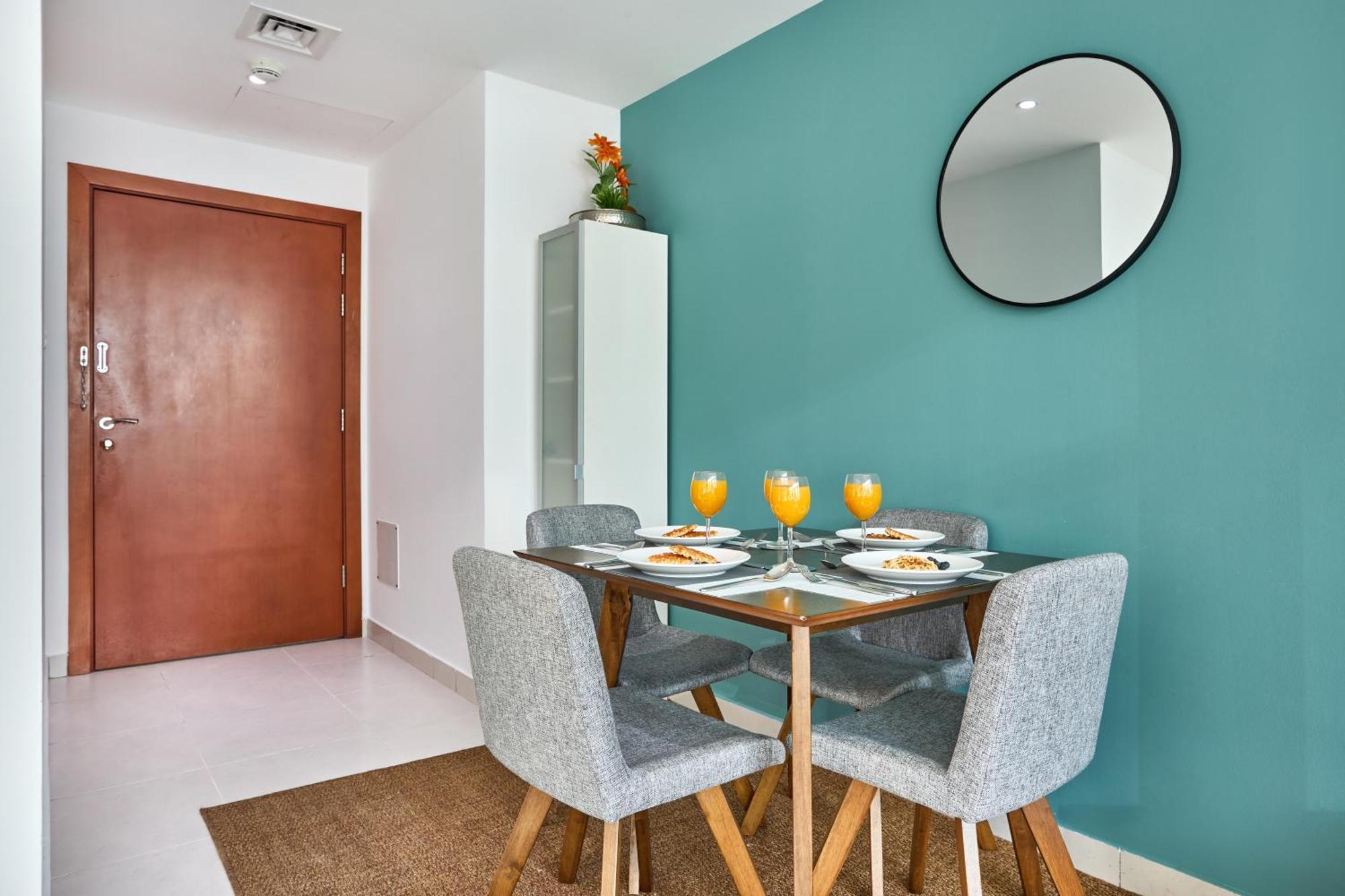 Apartment Stylish 2 Bedroom With Marina View & Balcony, Marina