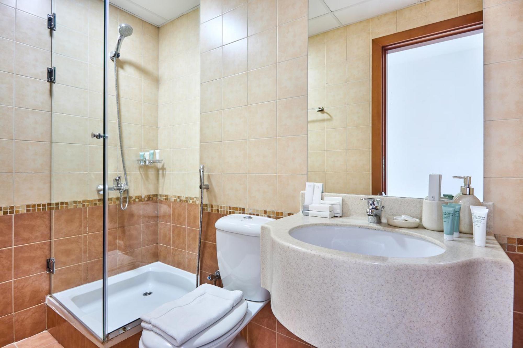 Stylish 2 Bedroom With Marina View & Balcony, Marina Apartment *