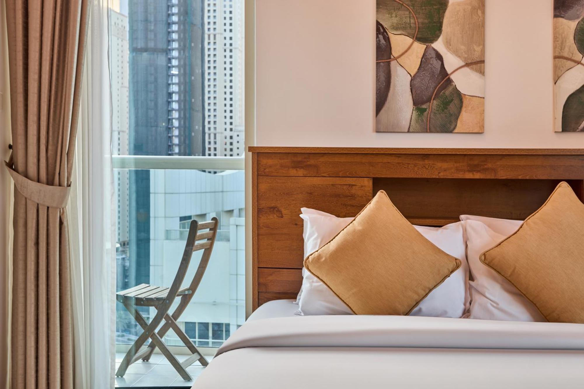 Stylish 2 Bedroom With Marina View & Balcony, Marina * Dubai
